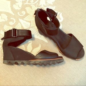 Sorel Black Wedge Sandals